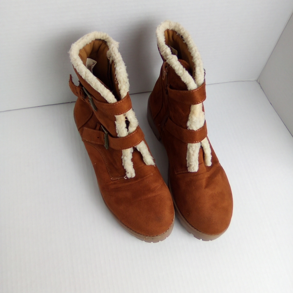 CATHERINE MALANDRINO BOOTS Women's Tan Shearling-Lined Boots SIZE 7.5 - Picture 4 of 8